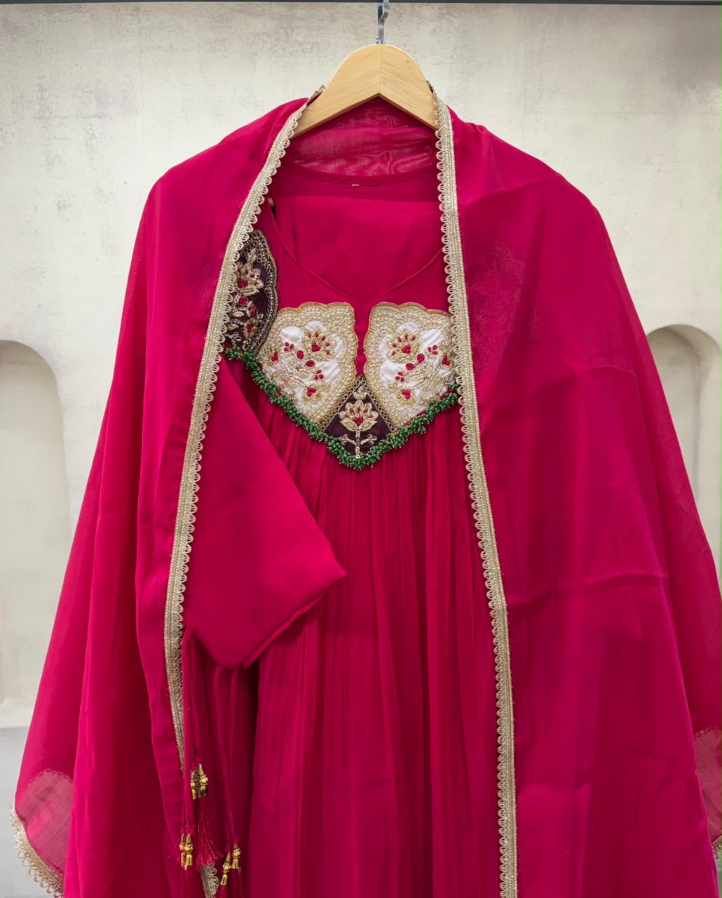 Mul Chanderi Hand Work Ethnic Pair Set | Kurta, Pant & Dupatta – POONAMIKA